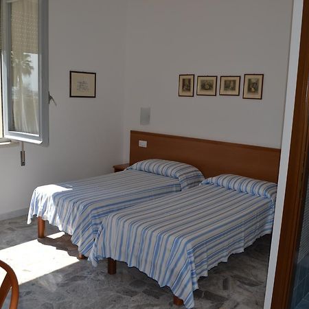 Albergo Quaglia Roseto Degli Abruzzi Dış mekan fotoğraf